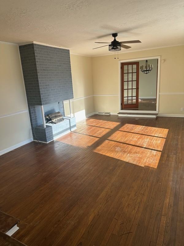 204 Pineview Dr - Photo 2 of 16