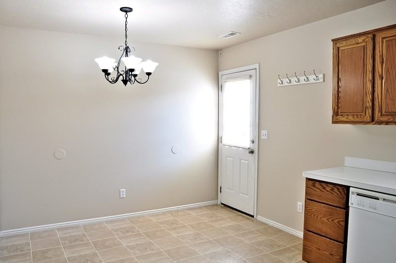 926 E Ave - Photo 7 of 20