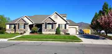 featured image of 10511 N Canterbury Dr