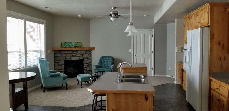 10511 N Canterbury Dr - Photo 2 of 24