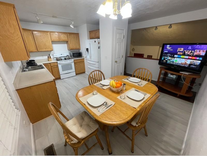 1775 N Morton Dr - Photo 7 of 9
