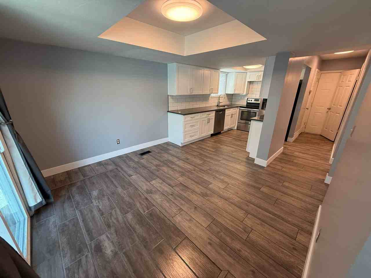 1242 E Freshman Cir - Photo 5 of 23