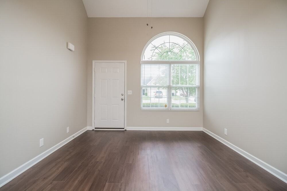 5082 Cornelius Dr - Photo 4 of 18