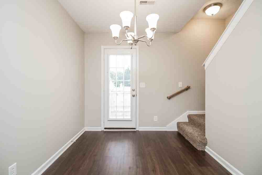 5082 Cornelius Dr - Photo 5 of 18