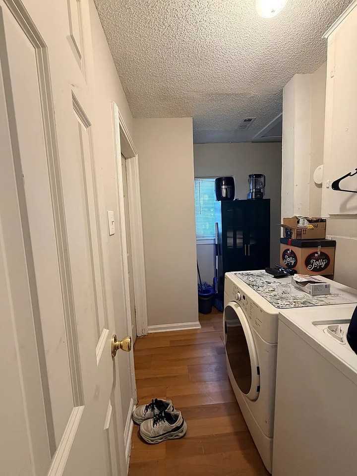 2092 Heckle St - Photo 6 of 9
