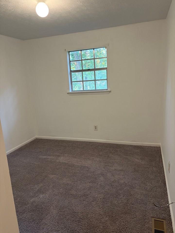 5257 Goldmar Dr - Photo 3 of 9