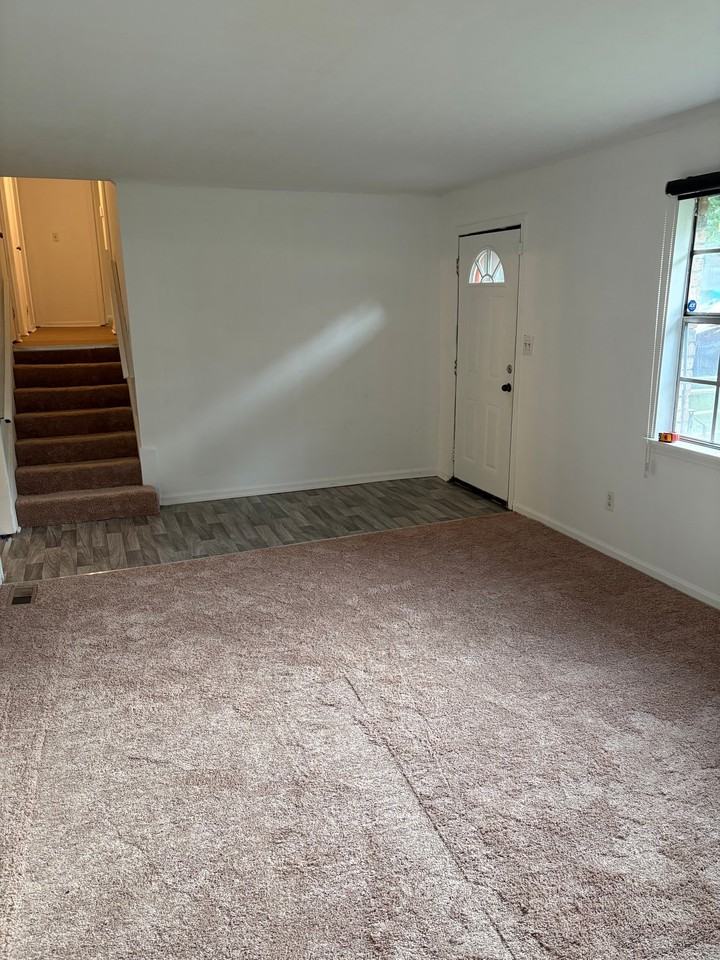 5257 Goldmar Dr - Photo 7 of 9