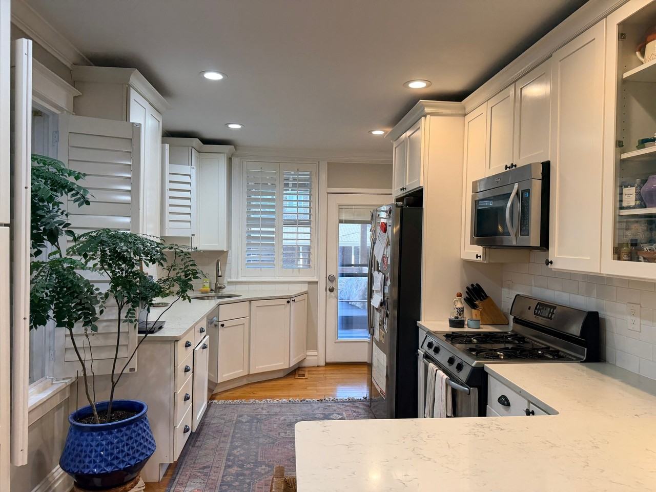 6330 S Rosebury Ave - Photo 5 of 13