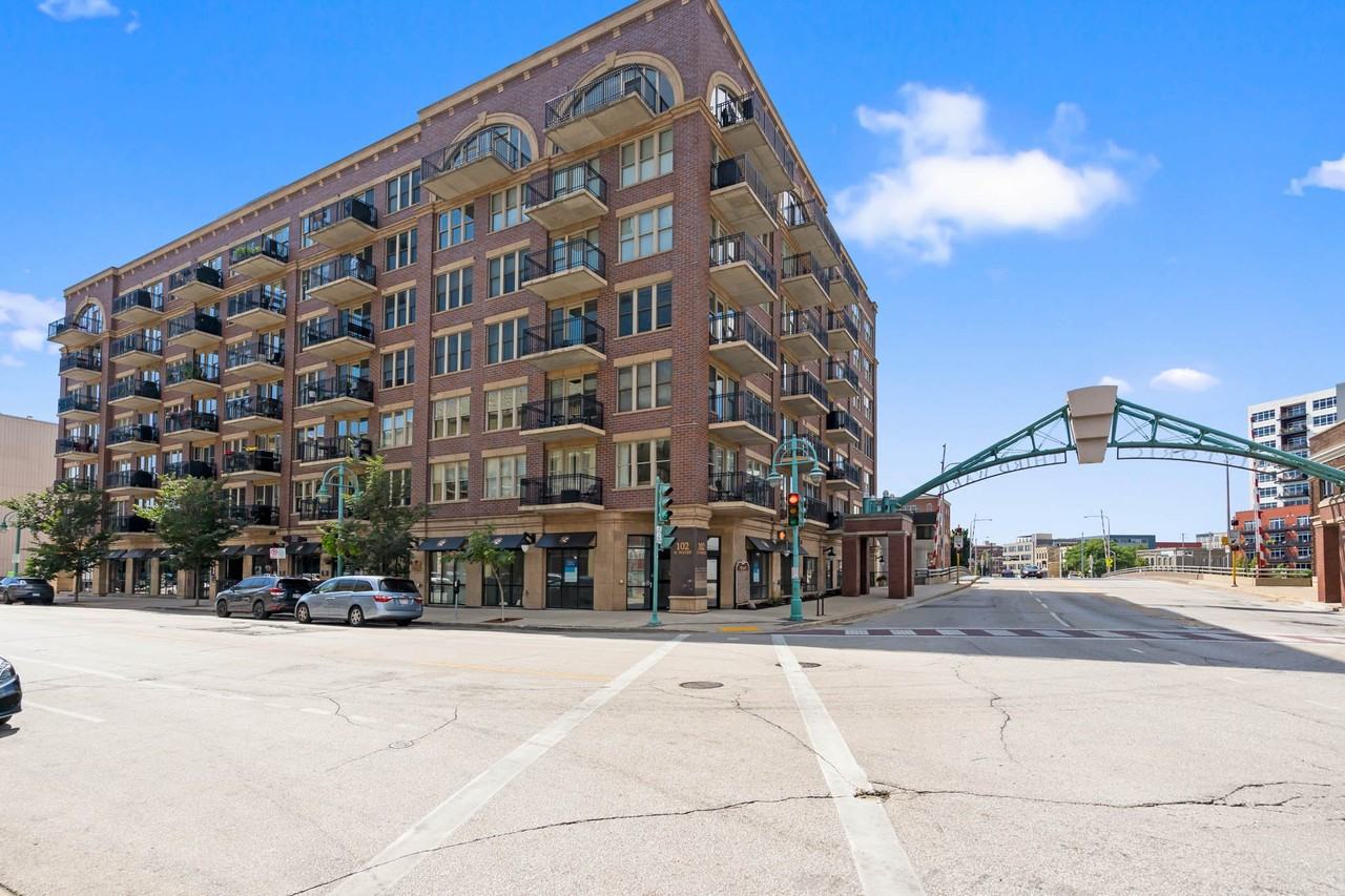 102 N Water St #302 - Photo 2 of 20
