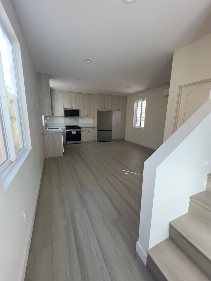 1153 Alameda Ave #C
