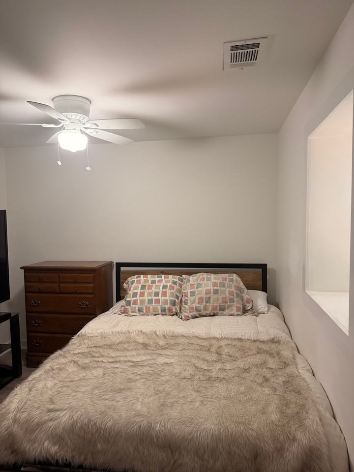 573 Commercial Ave Nw - Photo 5 of 11