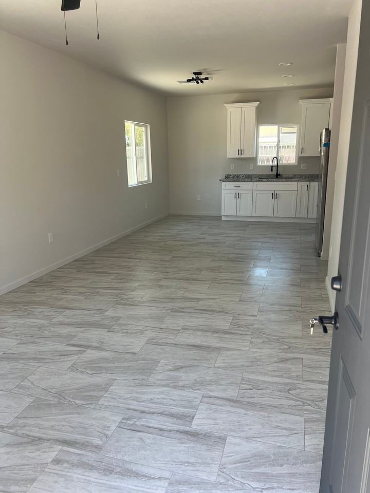 1530 N Columbus Blvd #1-2 - Photo 5 of 20