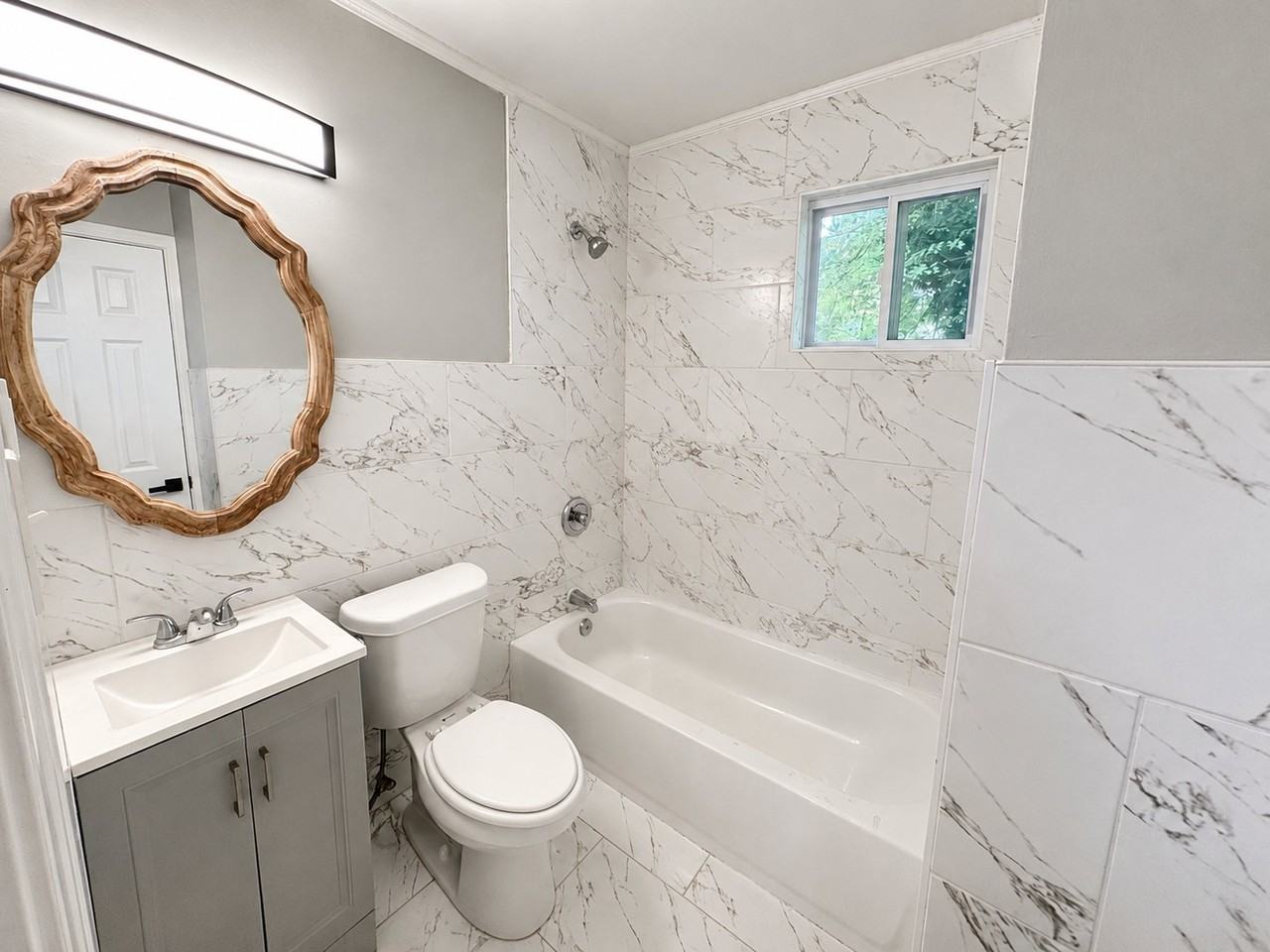 1672 Thornton Pl Sw #B - Photo 5 of 10