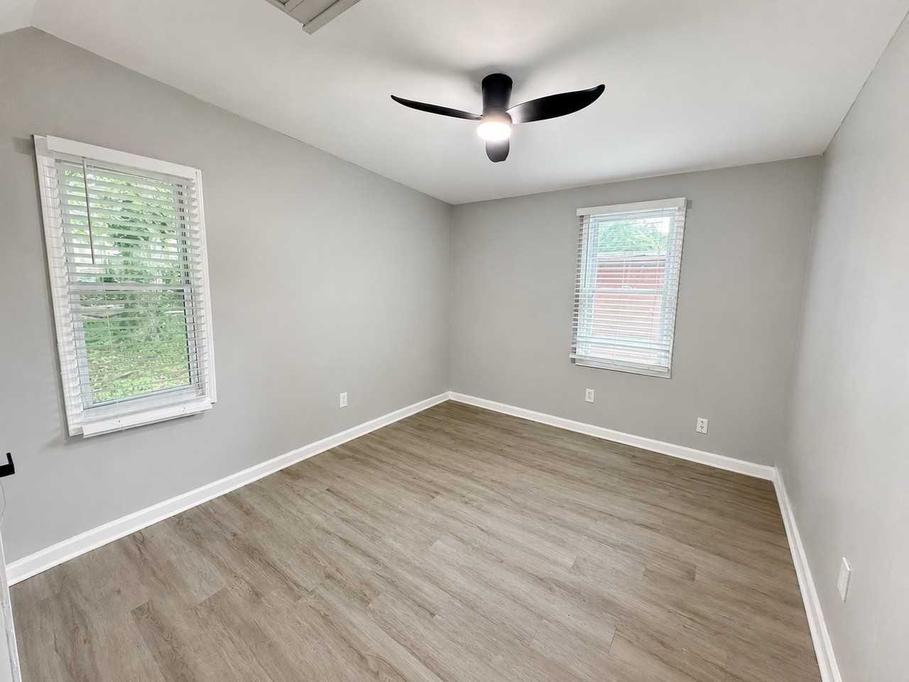 1672 Thornton Pl Sw #B - Photo 7 of 10