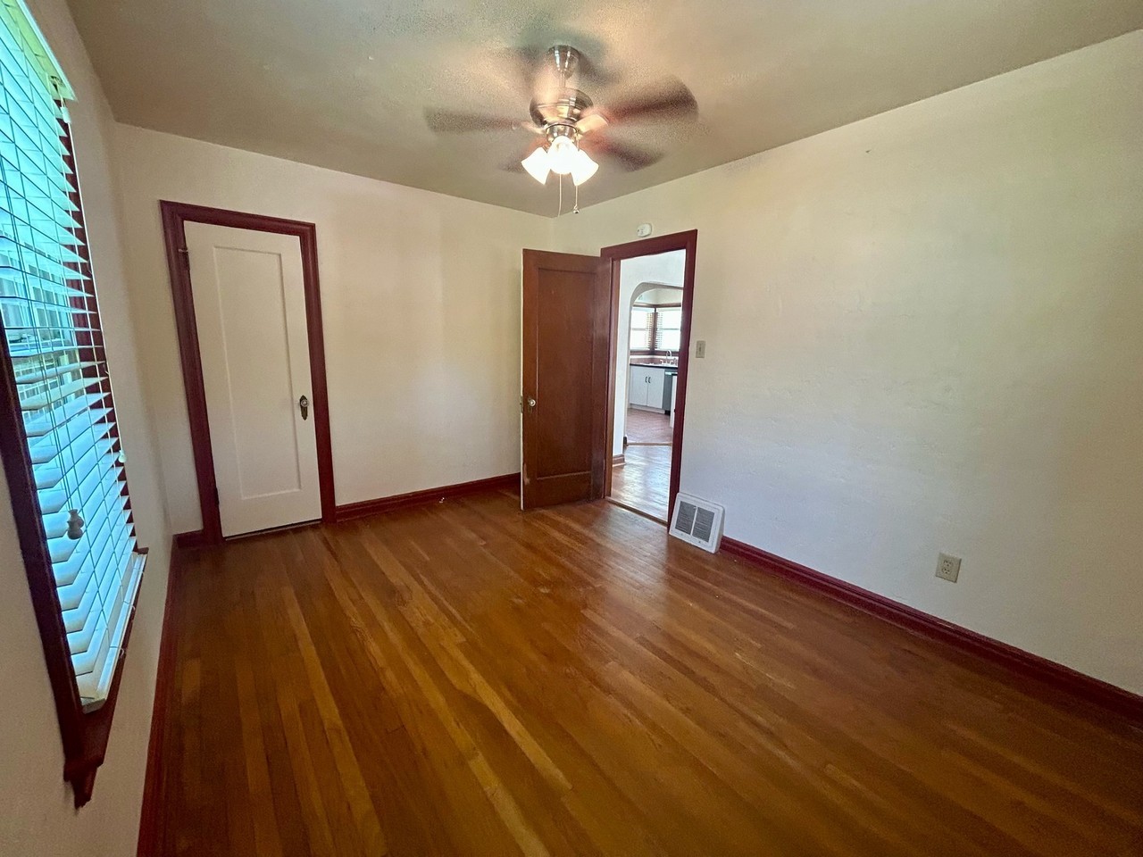1923 N Royer St - Photo 5 of 17
