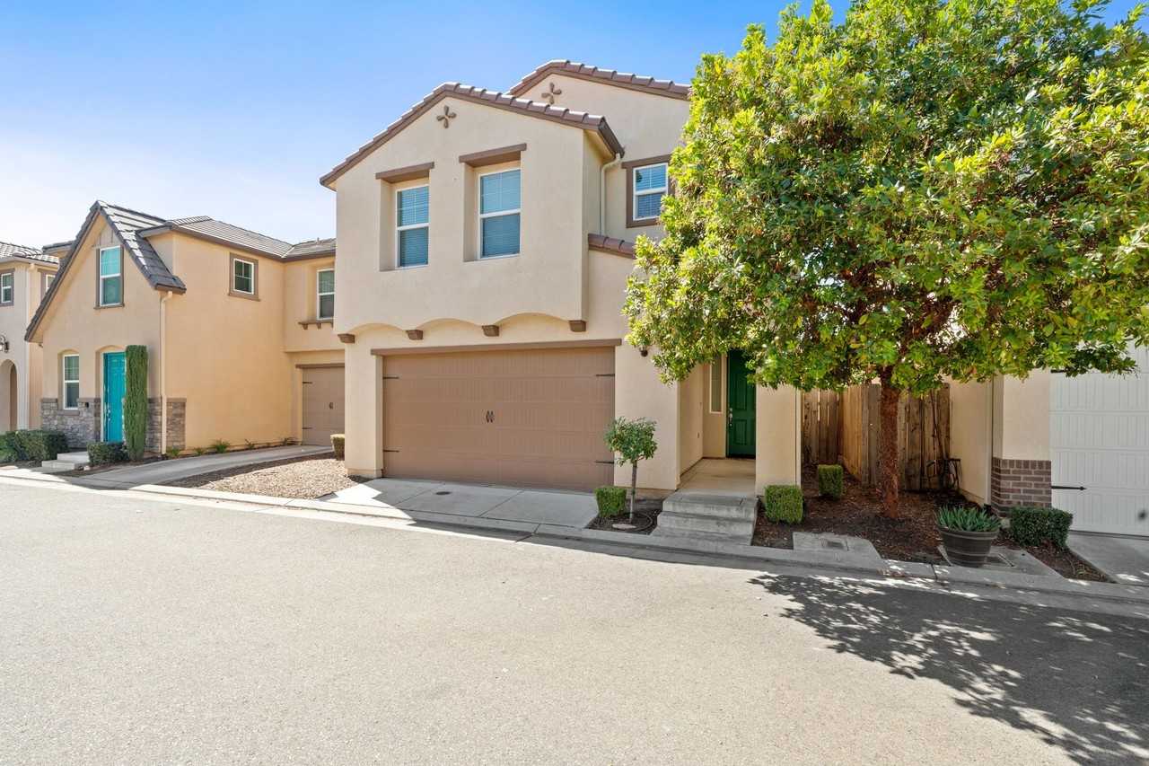 3542 Significant Way - Photo 3 of 20