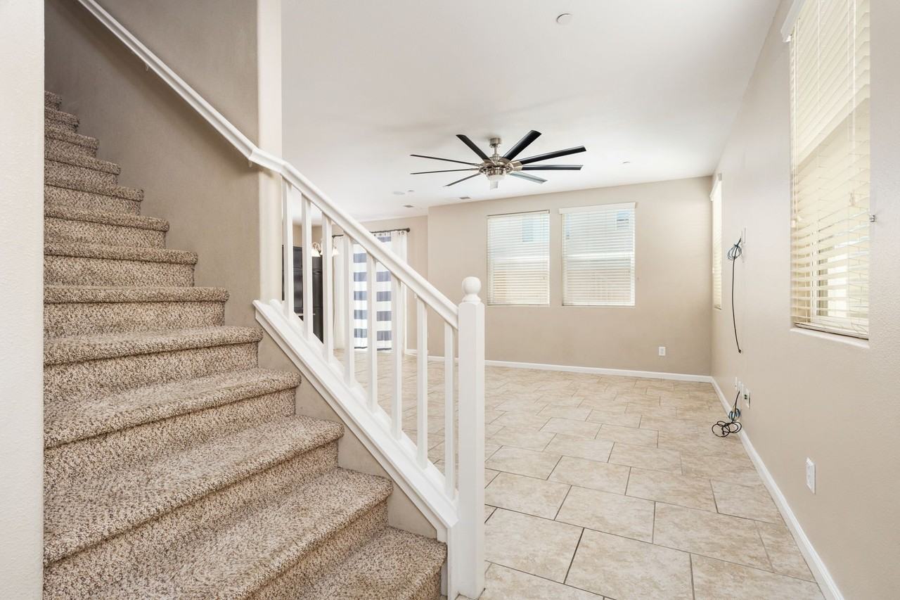 3542 Significant Way - Photo 6 of 20