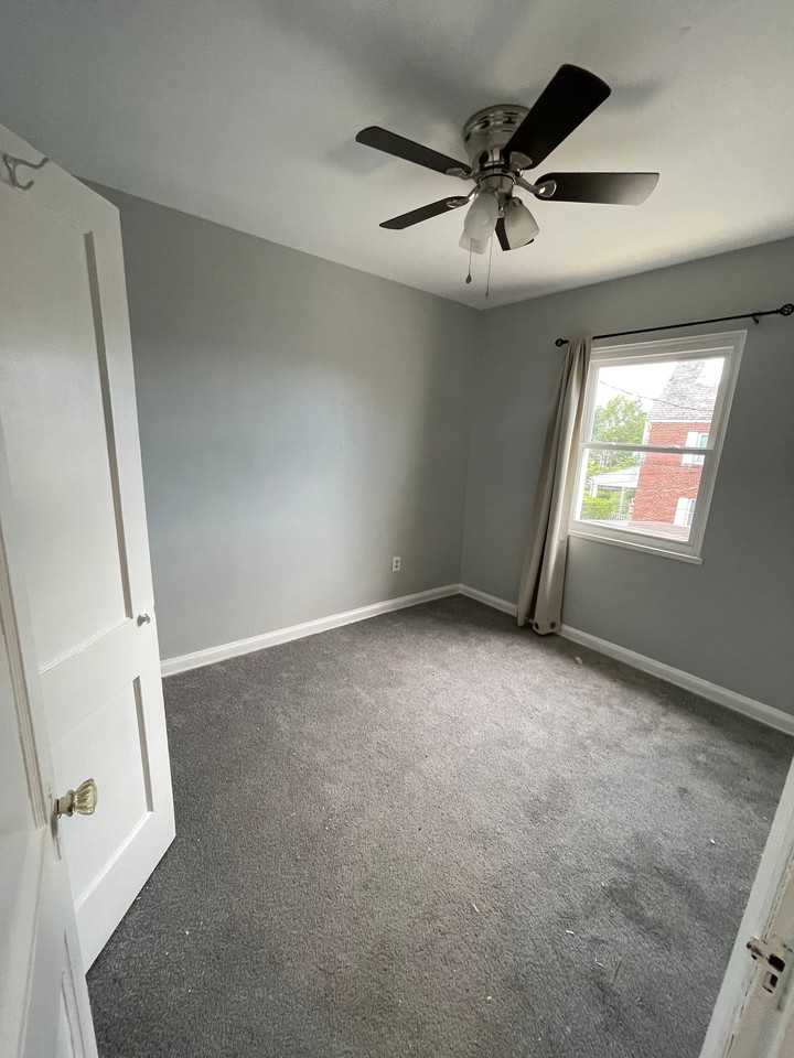 204 34th St Ne - Photo 6 of 18