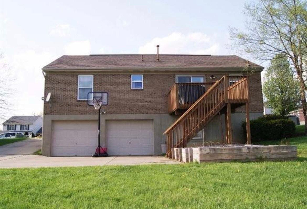 2601 Flintwood Ct - Photo 2 of 12