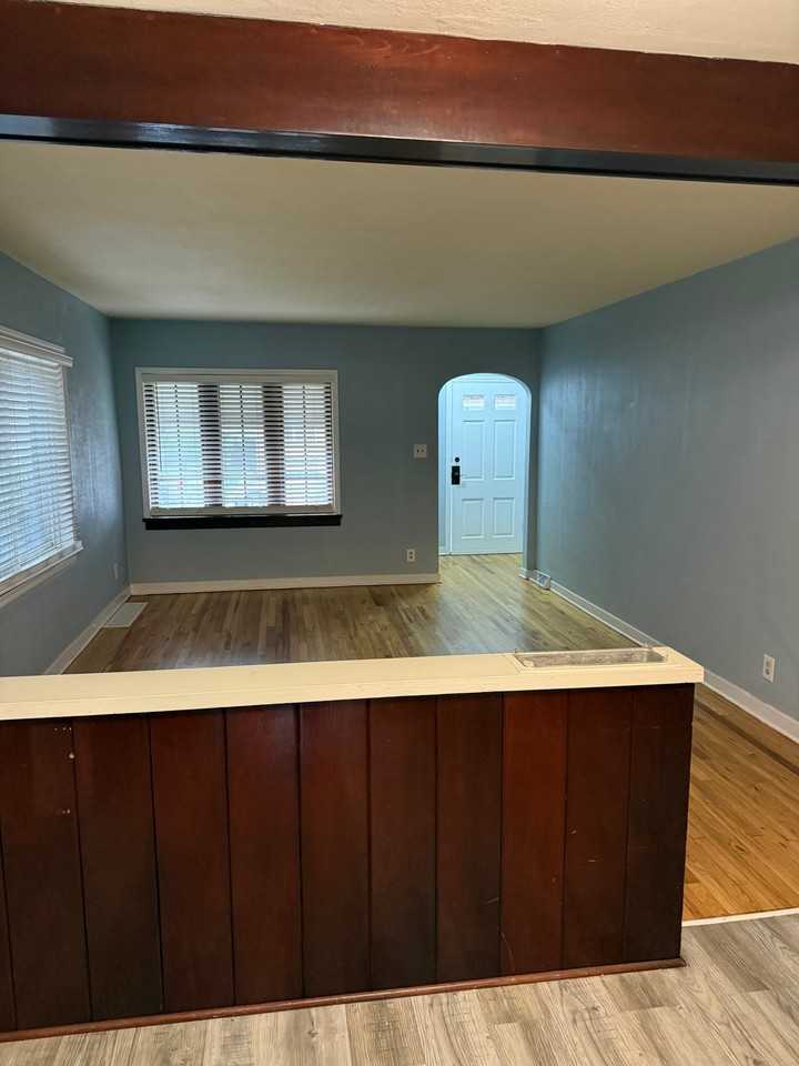 2137 Wespark Ave - Photo 3 of 19