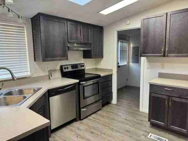 255 Nw Golden Hills Dr #23 - Photo 3 of 13