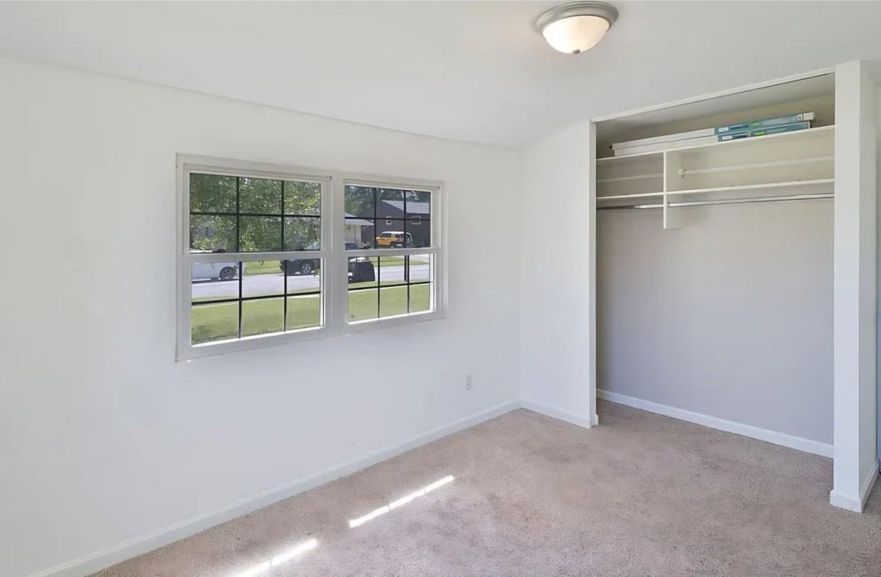 2715 Farnsworth Dr - Photo 5 of 11