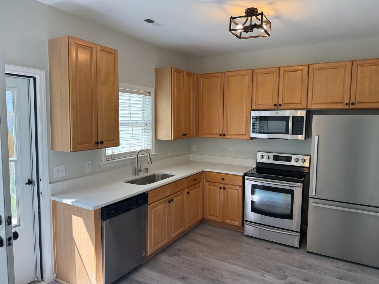 257 Dairy Rd - Photo 2 of 16