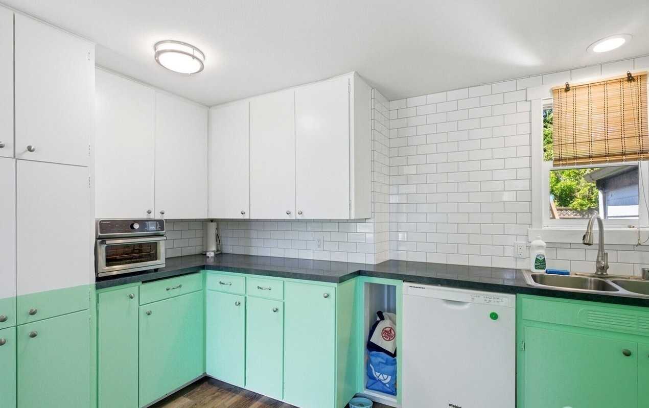3917 Grove Rd Nw - Photo 5 of 9