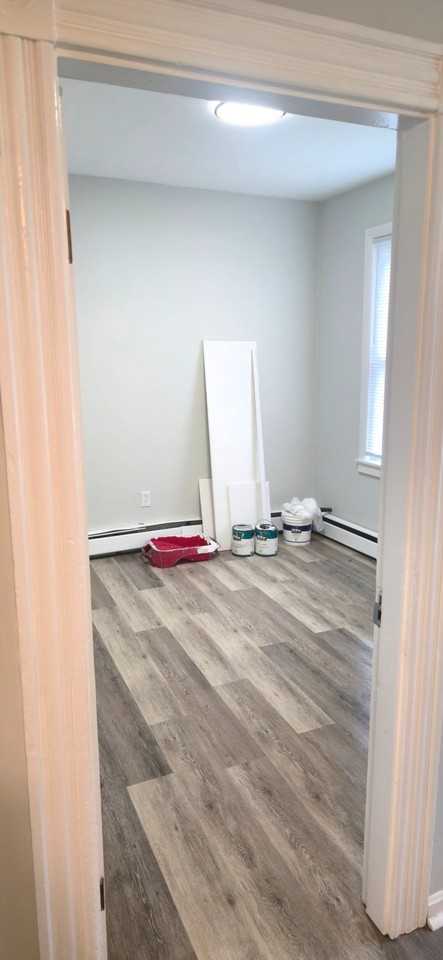 8 Riverdale Ave #8 - Photo 5 of 15