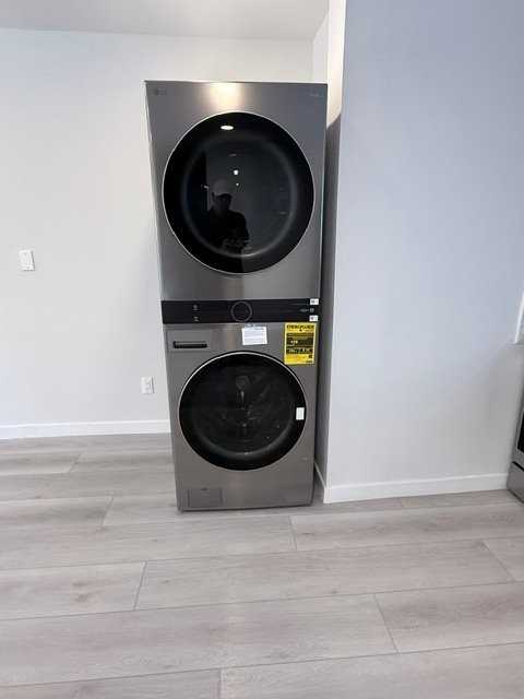 2826 Altura Ave #A - Photo 3 of 8