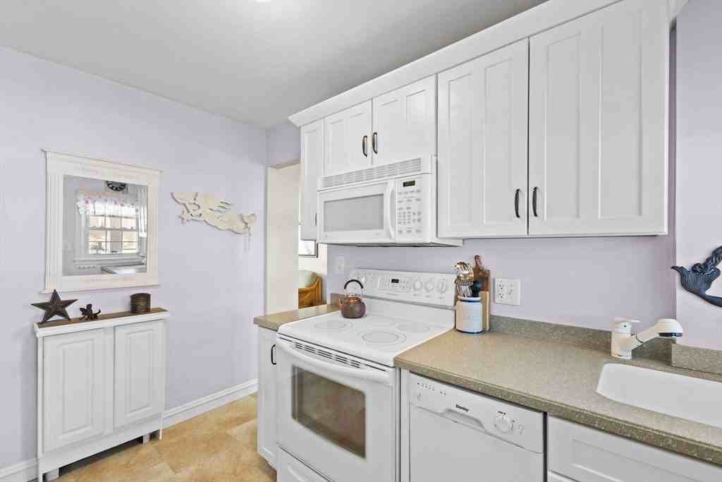 180 S Main St #5 - Photo 7 of 18