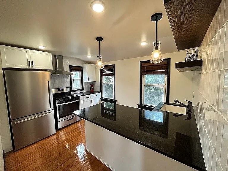 10 Fairview Pl #2 - Photo 2 of 5