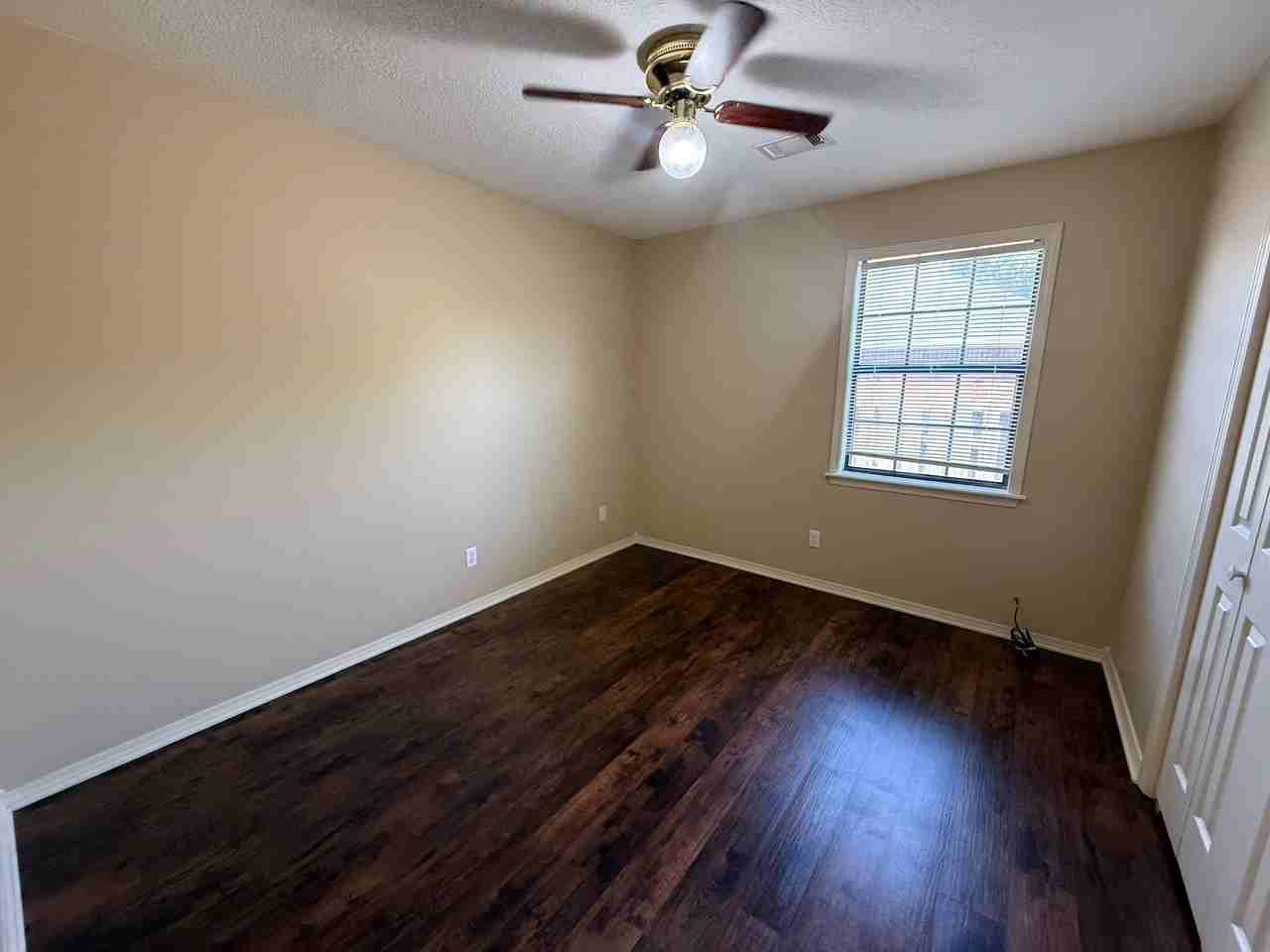 2618 W C St - Photo 6 of 26