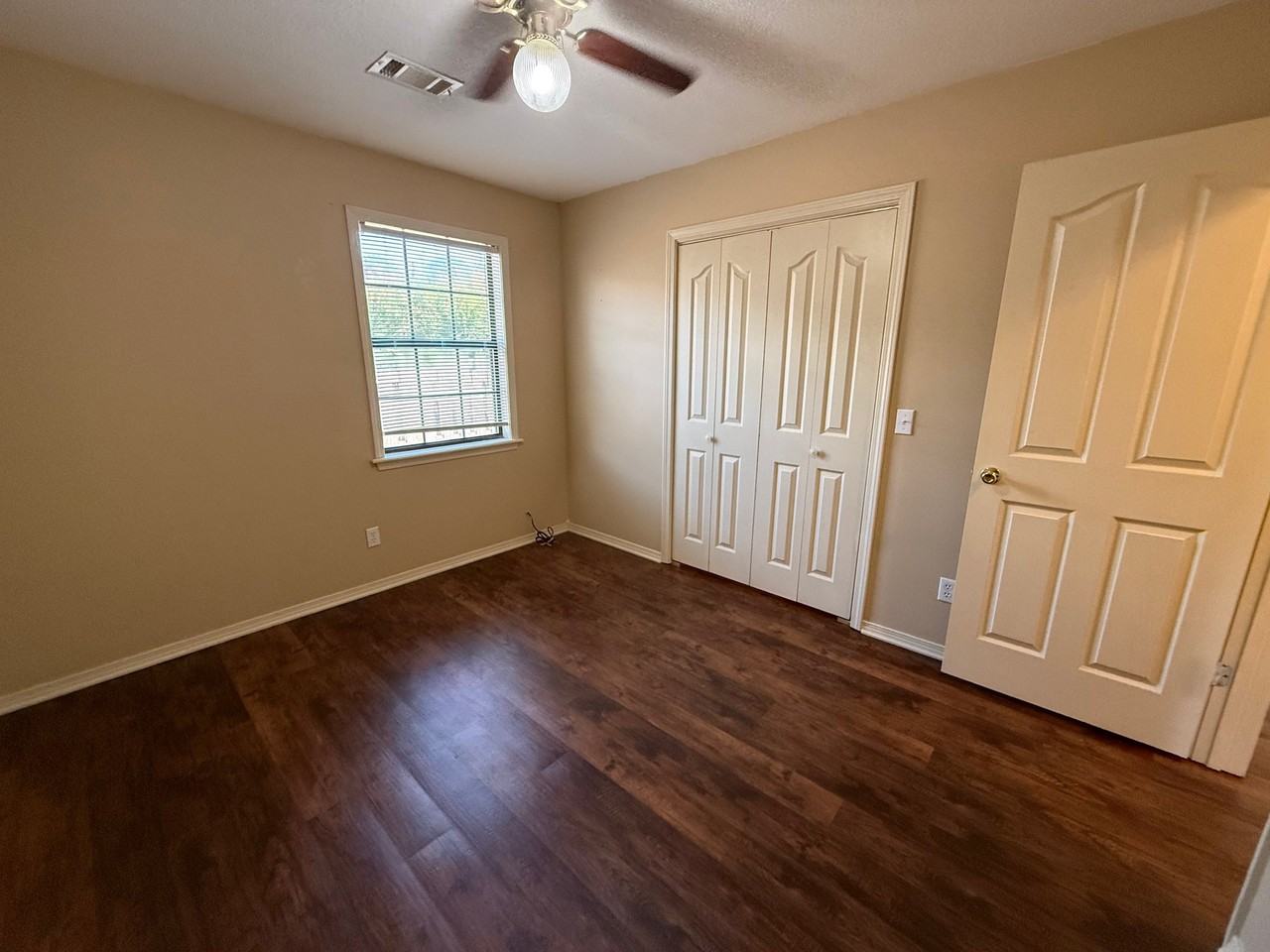 2618 W C St - Photo 7 of 26