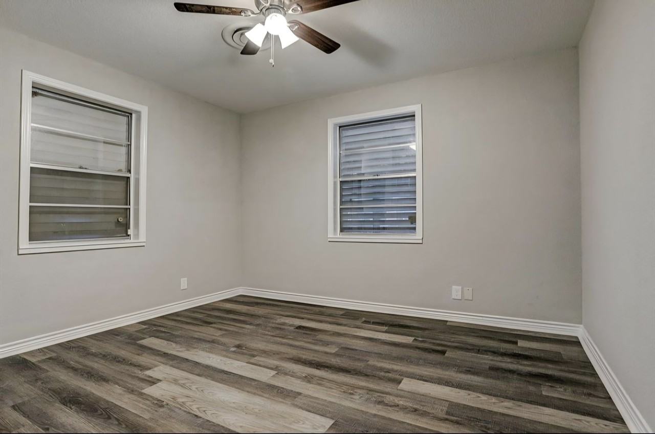 721 Roosevelt St - Photo 3 of 7