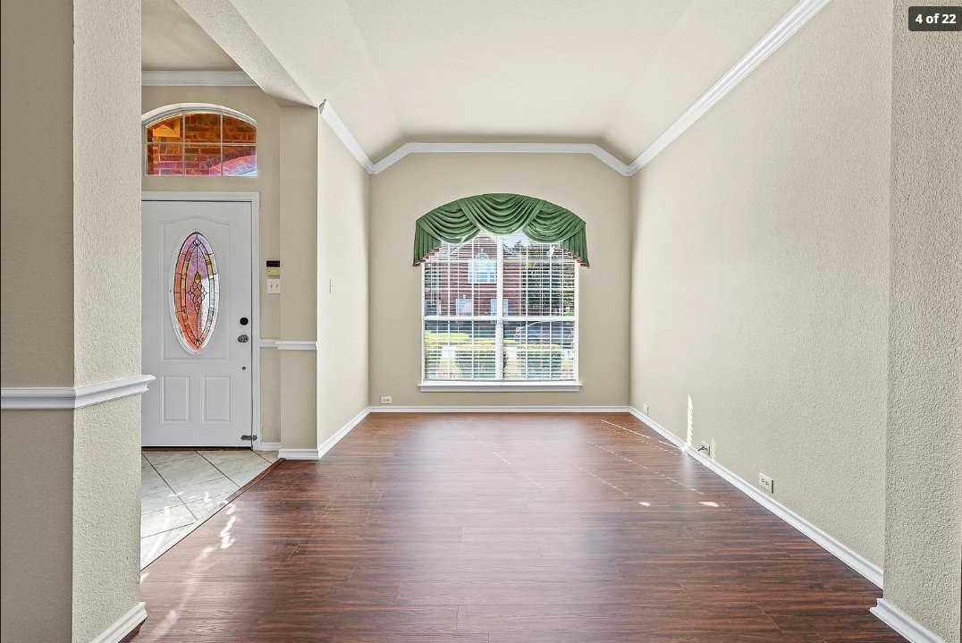 2127 Ballycastle Dr - Photo 4 of 20