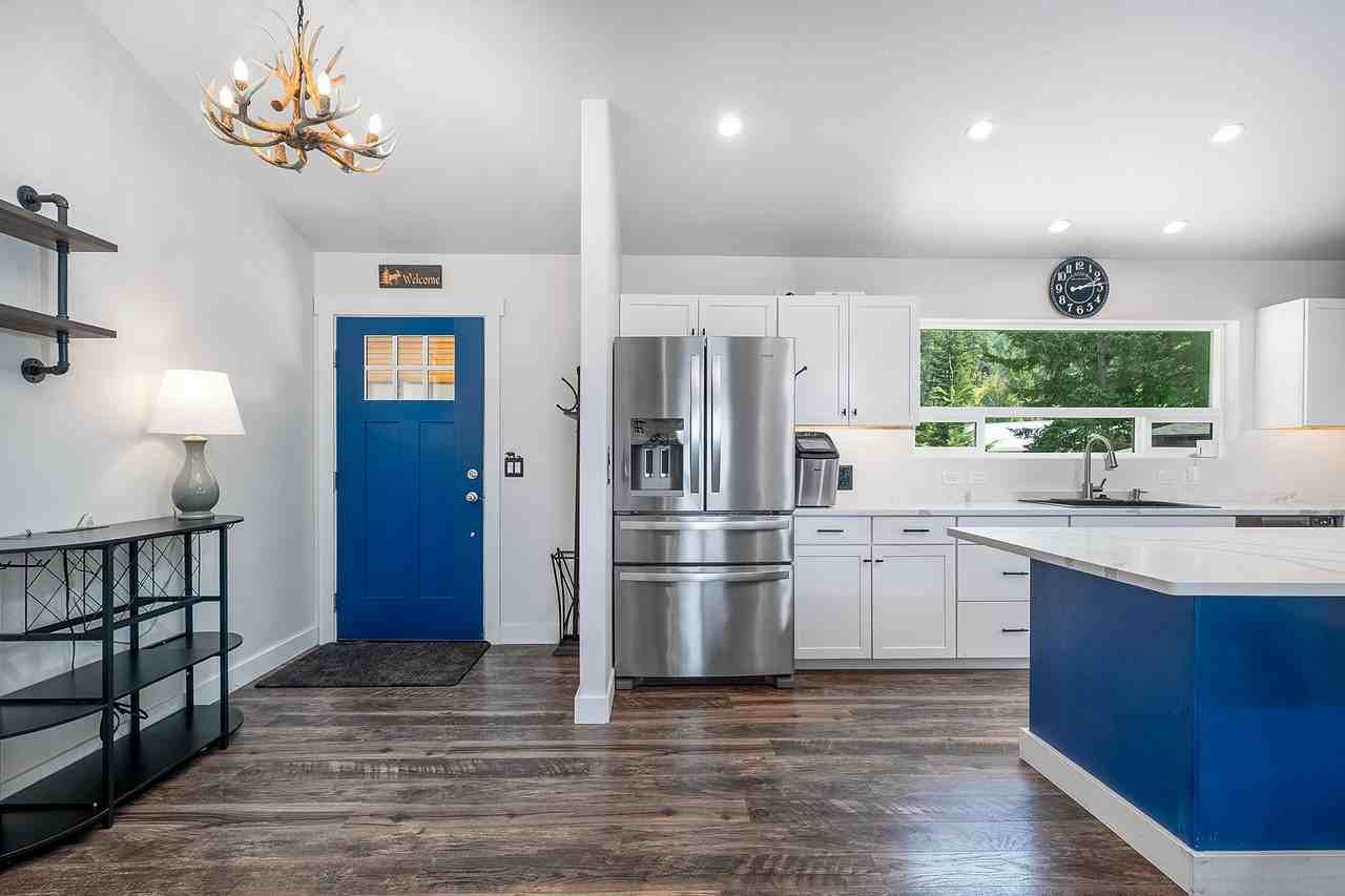 21820 Mountain Ln - Photo 5 of 21