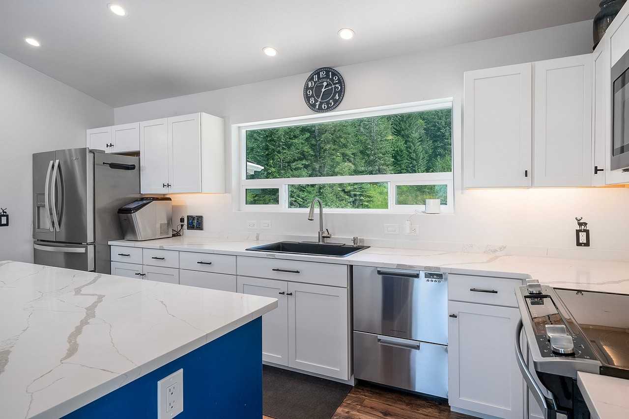 21820 Mountain Ln - Photo 6 of 21