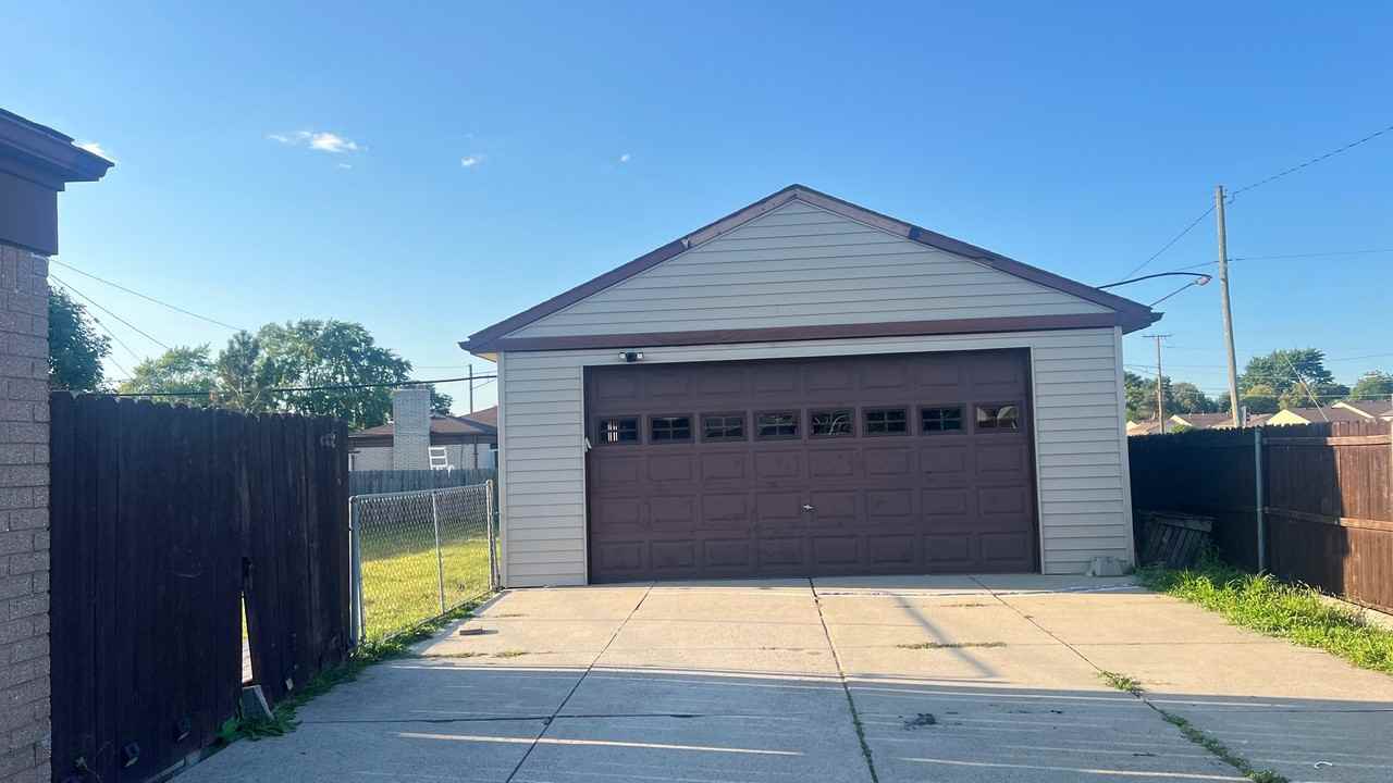 13489 Carol Ave - Photo 3 of 10