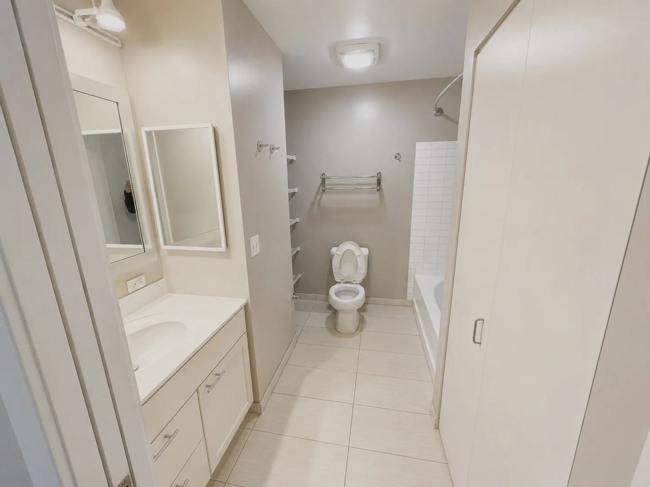 159 N Wells St - Photo 3 of 11