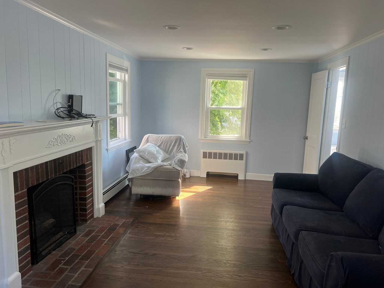 125 Thacher St - Photo 2 of 12