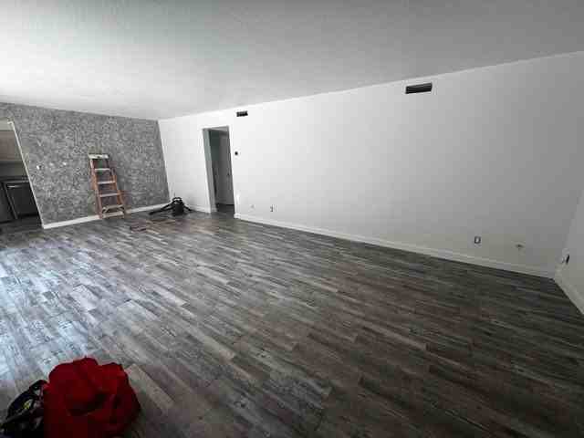 2300 14th Ave S #03 - Photo 2 of 14