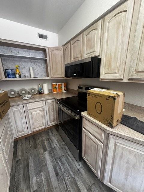 2300 14th Ave S #03 - Photo 4 of 14