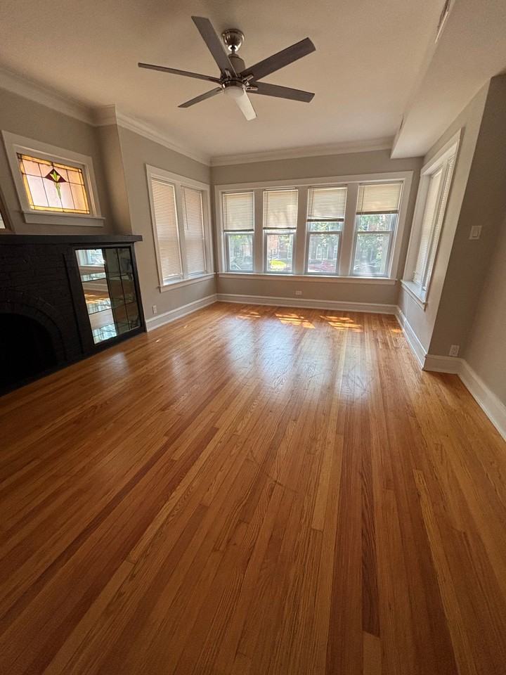 6441 N Seeley Ave #1 - Photo 4 of 10