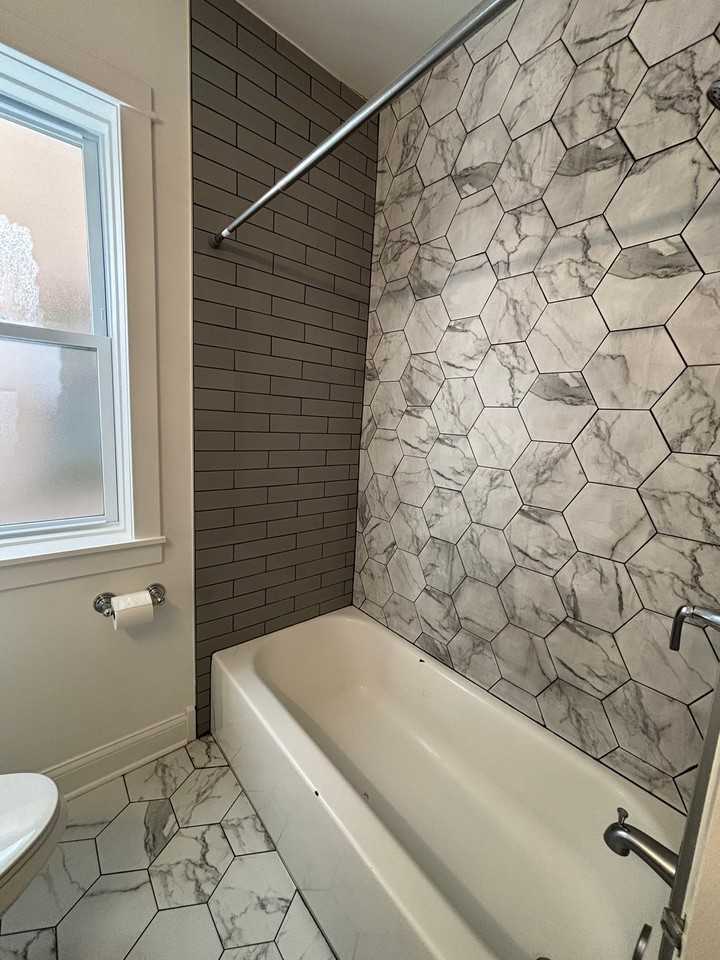6441 N Seeley Ave #1 - Photo 5 of 10