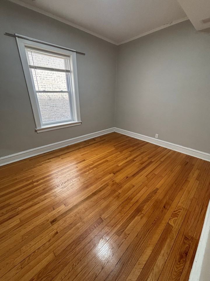 6441 N Seeley Ave #1 - Photo 7 of 10