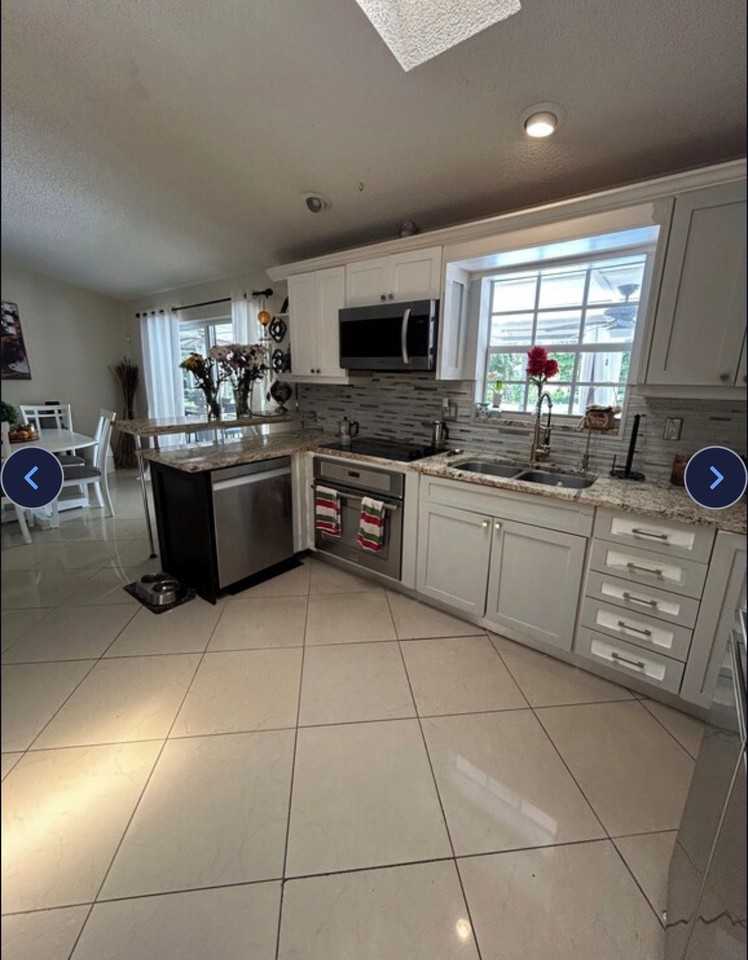 3176 Nw 67th Ct #A - Photo 5 of 9