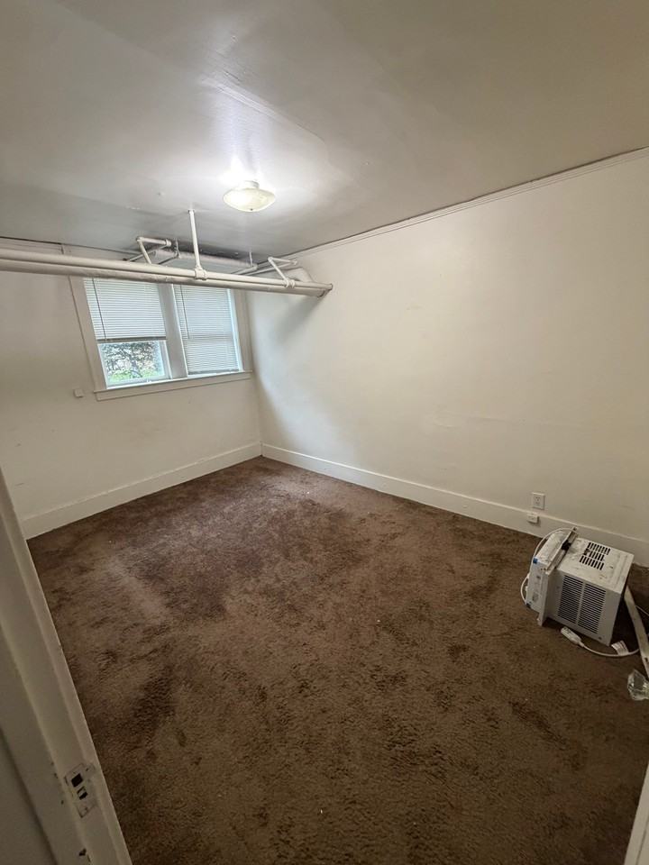 423 Washington St #2 - Photo 3 of 9