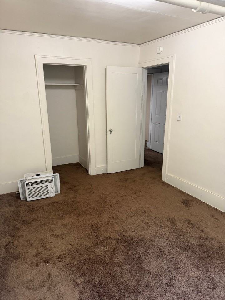 423 Washington St #2 - Photo 4 of 9