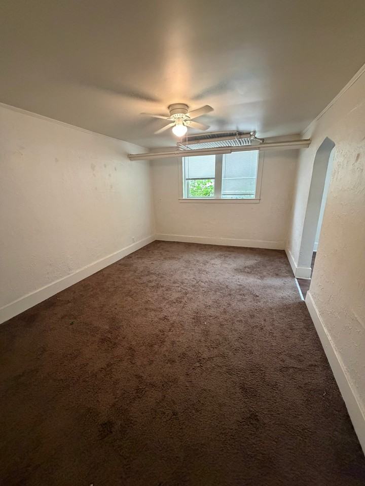 423 Washington St #2 - Photo 5 of 9